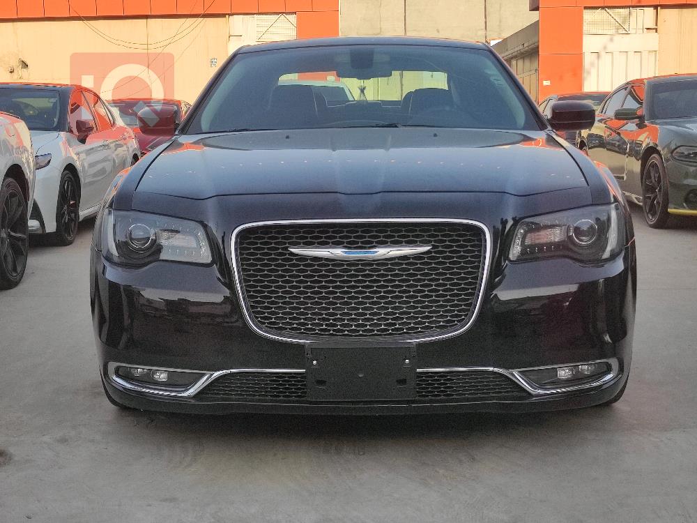 کرایسلەر 300